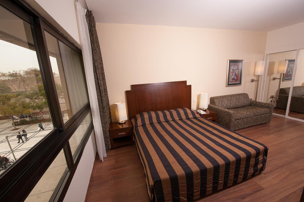Apropo Hotel Ramat Gan Szoba fotó