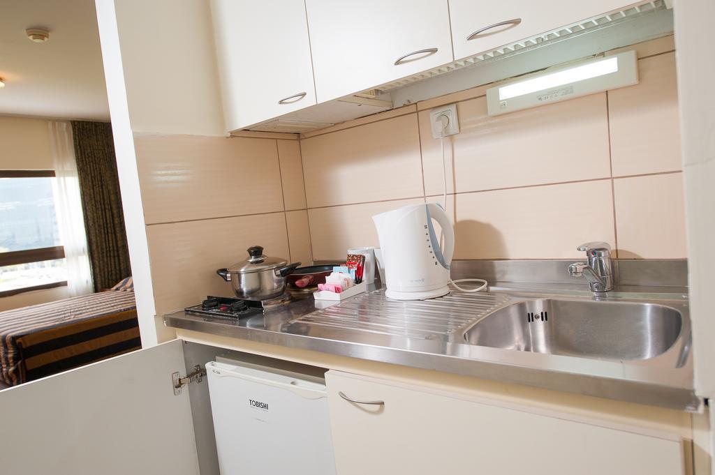 Apropo Hotel Ramat Gan Szoba fotó