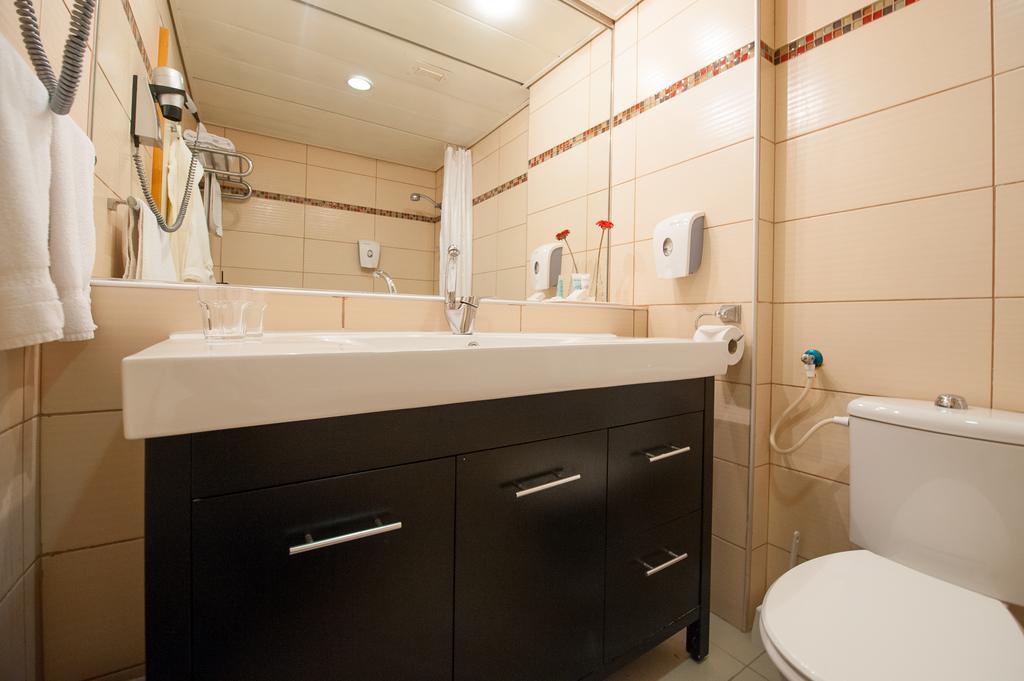 Apropo Hotel Ramat Gan Kültér fotó