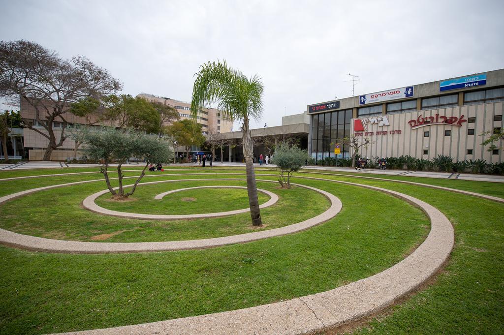 Apropo Hotel Ramat Gan Kültér fotó